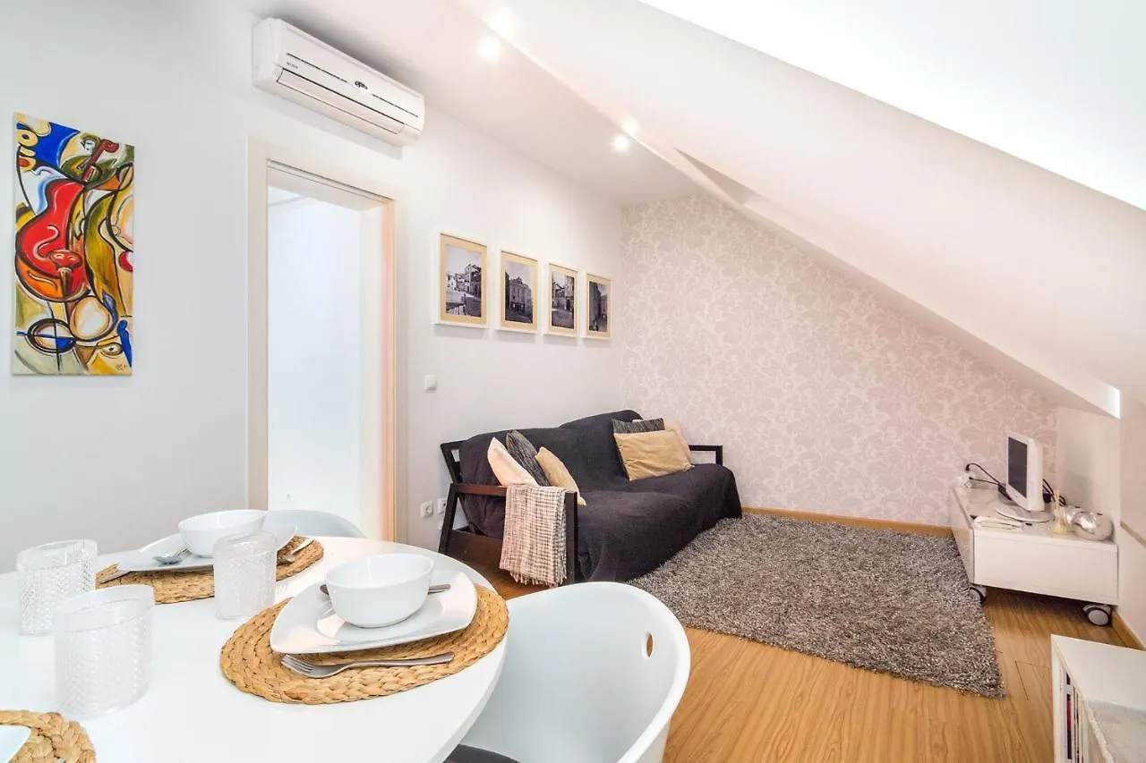 Whome Trigueiros Downtown 1-Bed W/Ac In Top Location Lisboa 0*,  Portugália